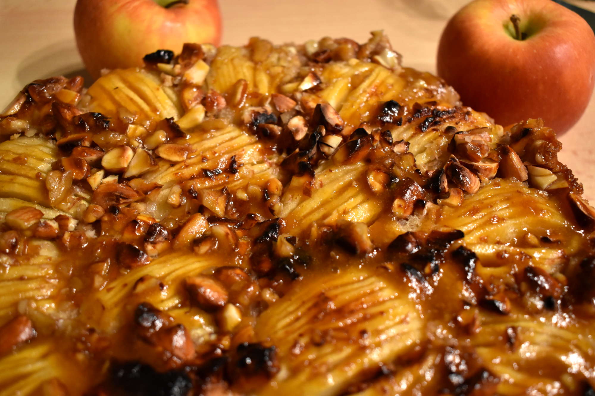 Apfelkuchen mit Nusscrumble