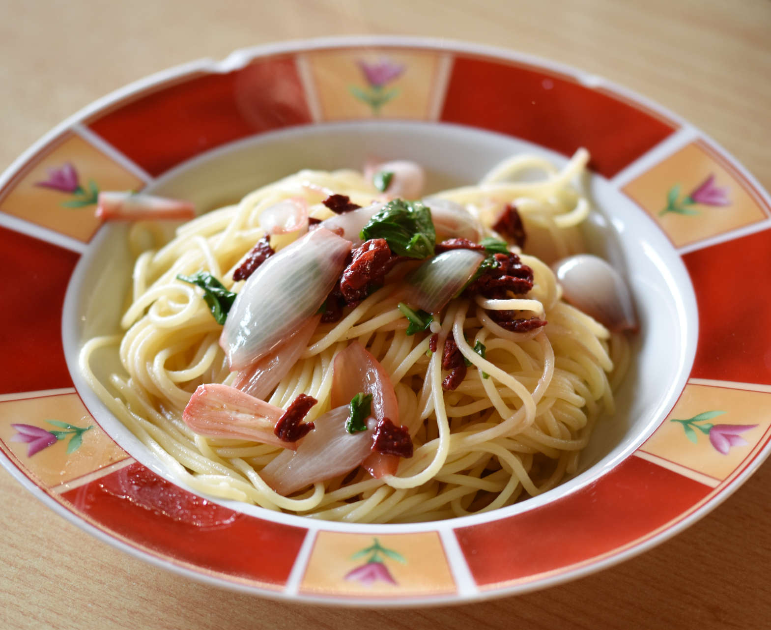 Spaghettini mit Salzerdbeeren