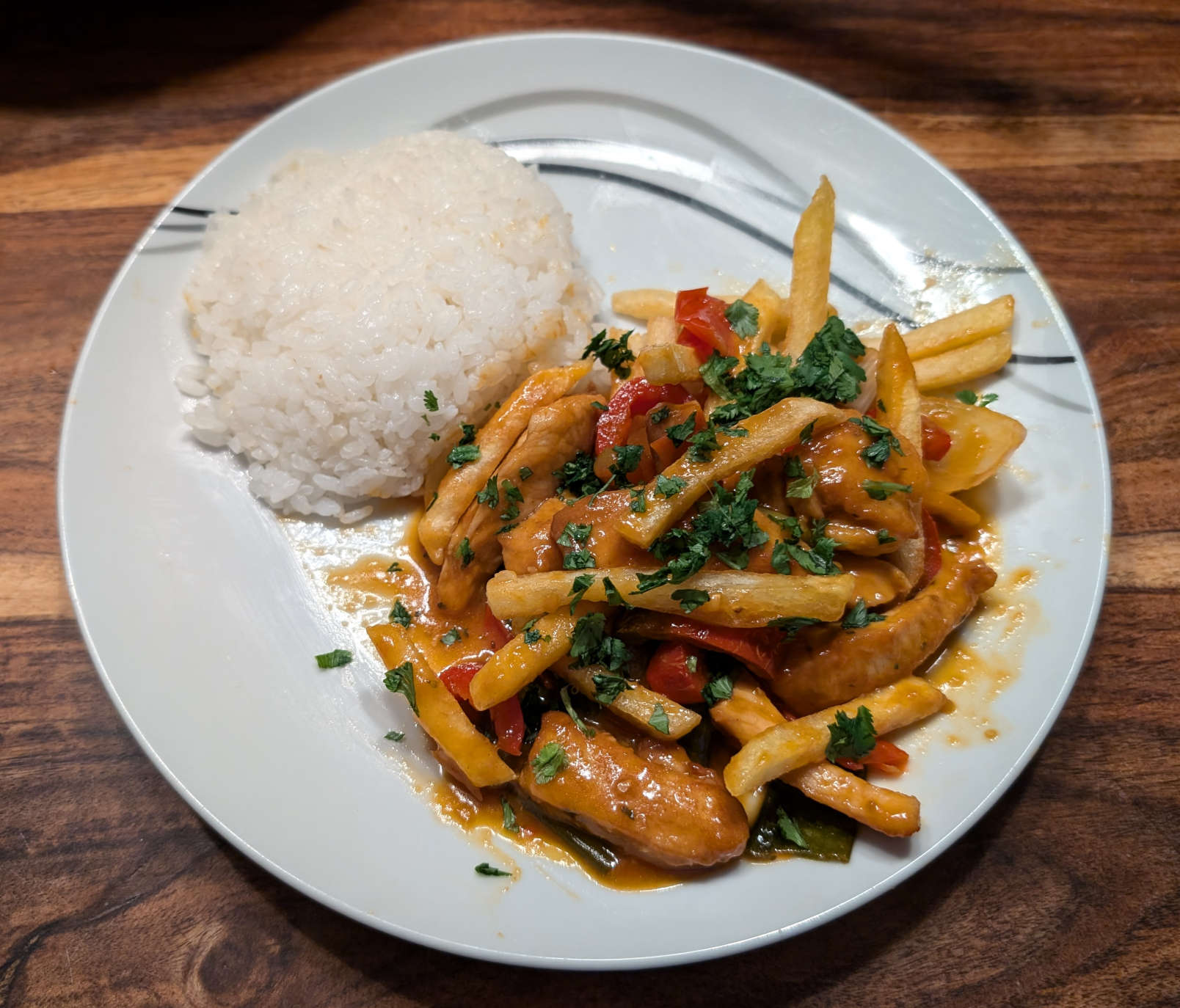 Pollo Saltado